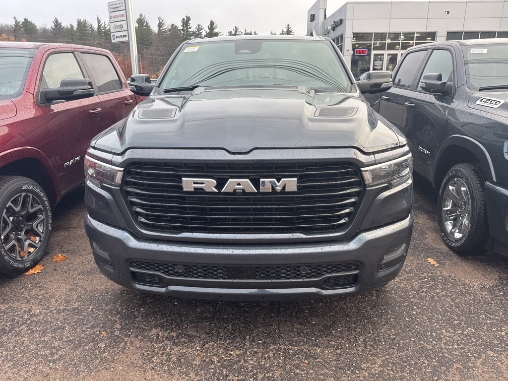 New 2026 Ram 1500 LARAMIE CREW CAB 4X4 5'7 BOX Pickup