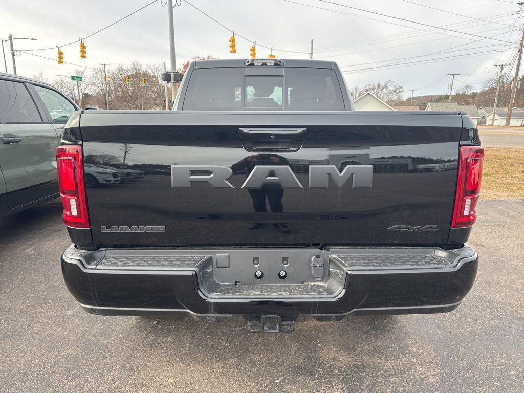 2026 RAM 3500 Laramie - Photo 20