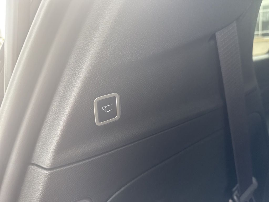 2026 Chrysler Pacifica Limited - Photo 13