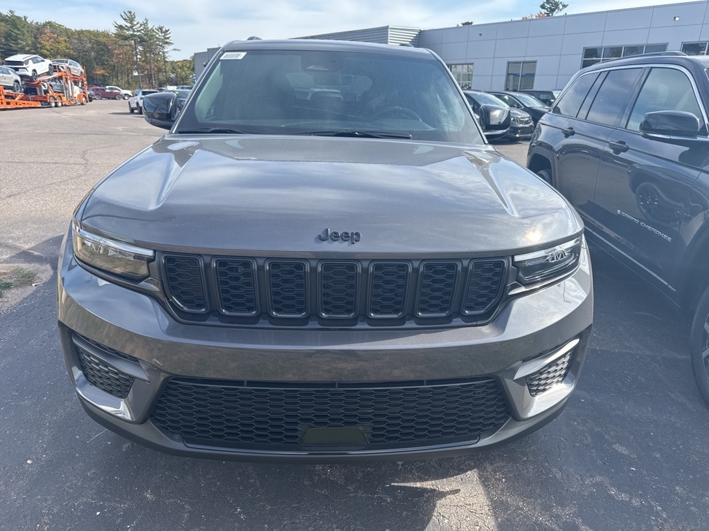 New 2025 Jeep Grand Cherokee ALTITUDE 4X4 Sport Utility