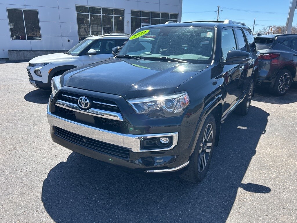 2022 Toyota 4Runner Limited photo 3