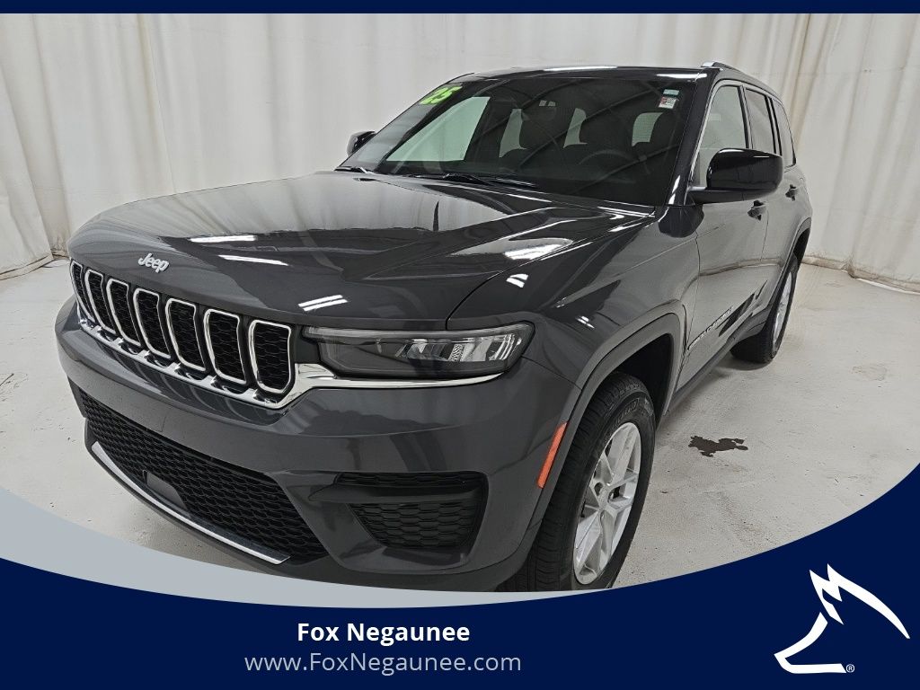 2025 Jeep Grand Cherokee Laredo X 4x4's photo