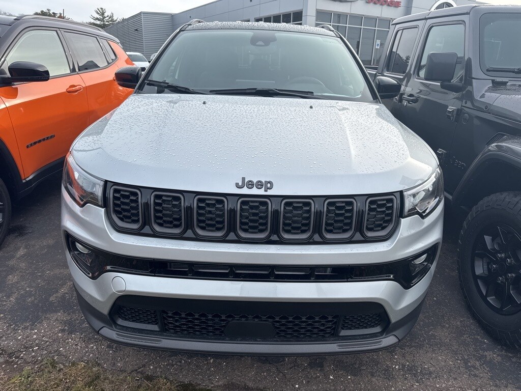 2026 Jeep Compass Limited Altitude photo 2