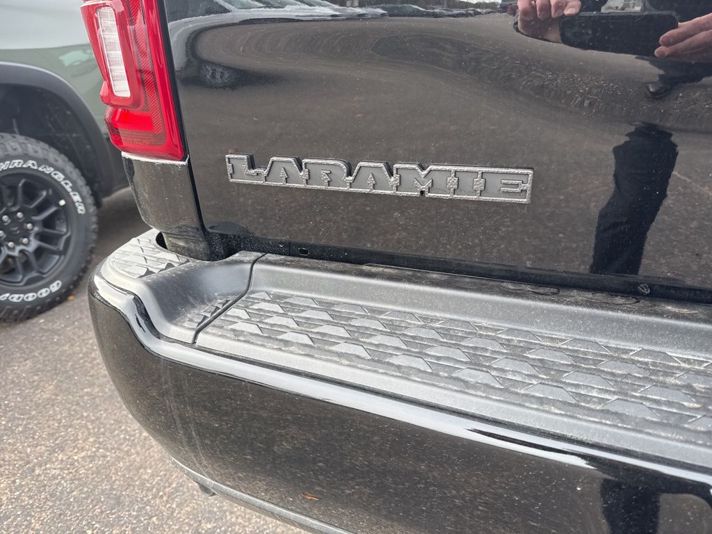 2026 RAM 3500 Laramie - Photo 22