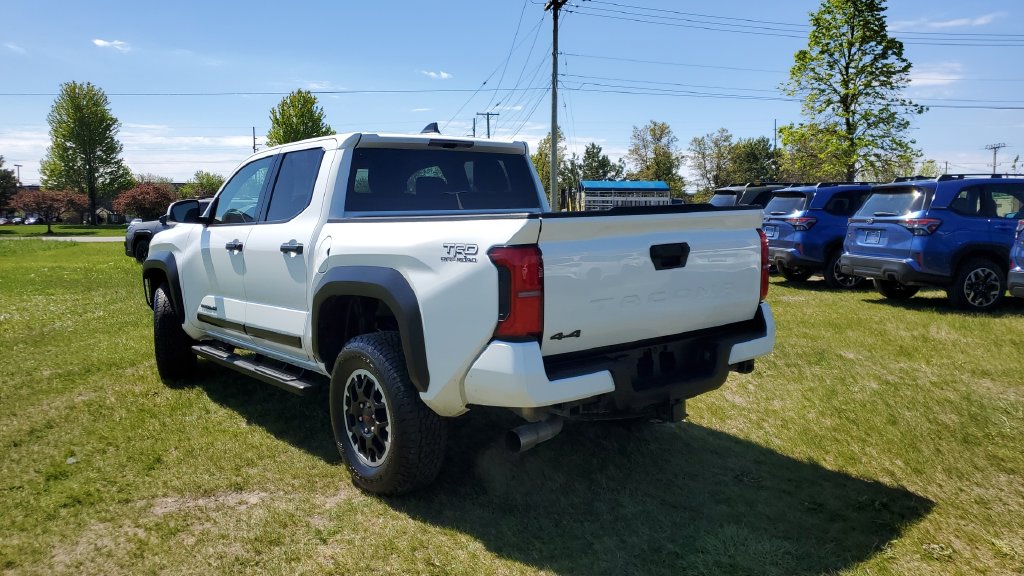 Used 2025 Toyota Tacoma SR5 Truck Double Cab