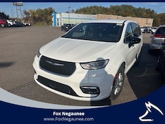 2026 Chrysler Pacifica SELECT AWD Passenger Van