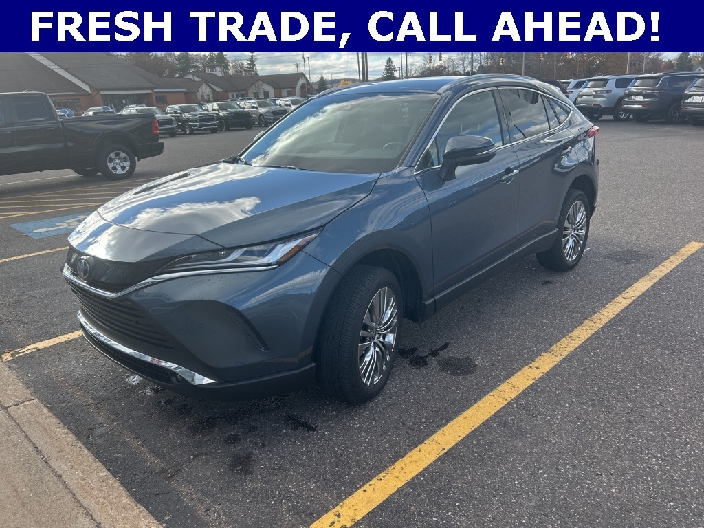 Used 2024 Toyota Venza XLE SUV