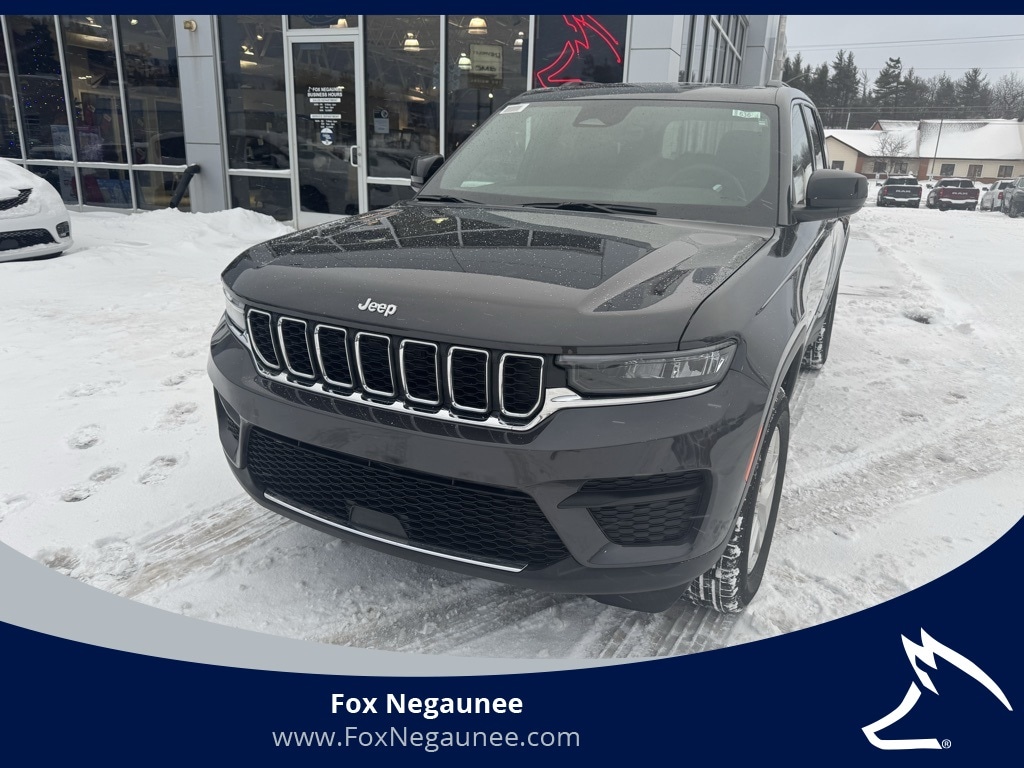 Used 2025 Jeep Grand Cherokee Laredo SUV