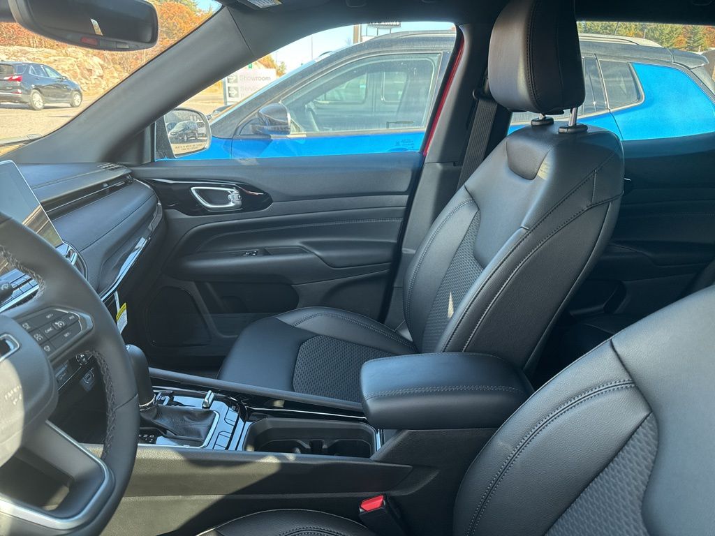 2026 Jeep Compass Altitude Special Edition - Photo 5