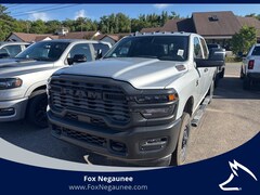 2026 Ram 2500 TRADESMAN CREW CAB 4X4 6'4 BOX Pickup