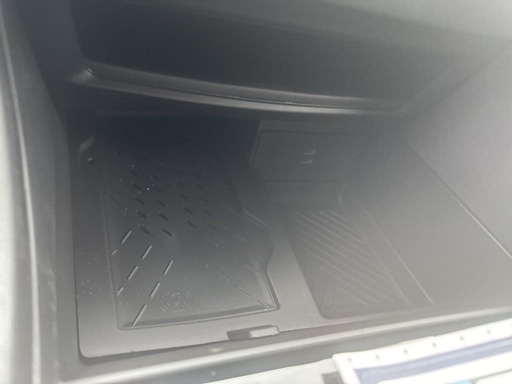 2026 Chrysler Pacifica Limited - Photo 9