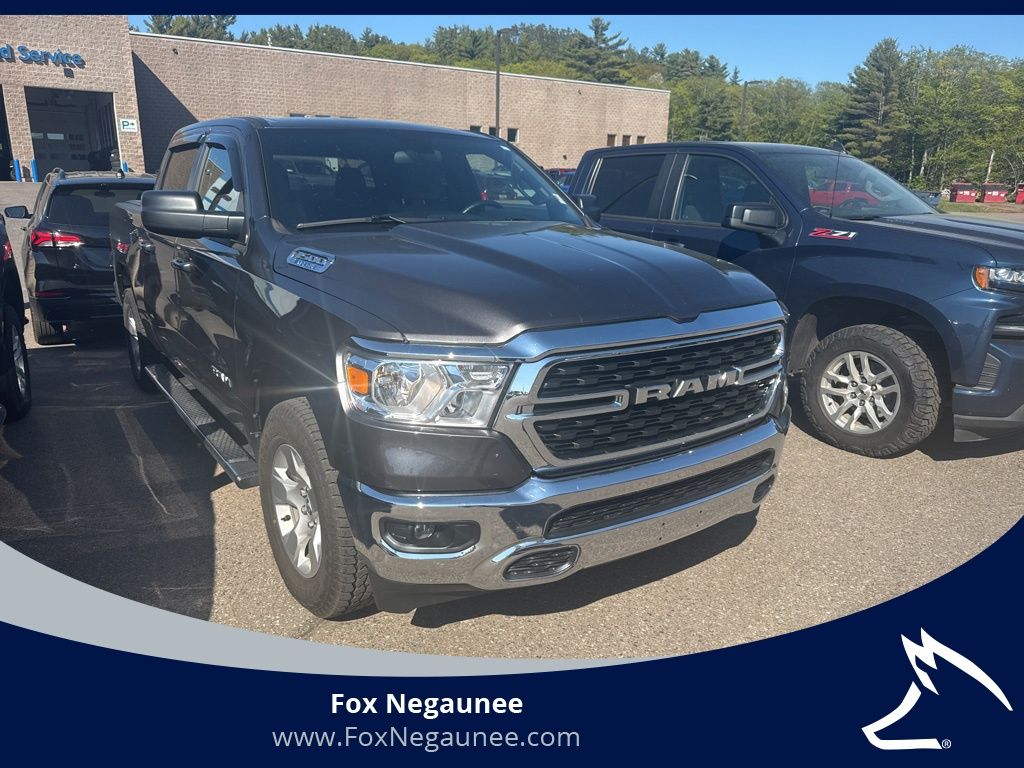 2022 RAM 1500 Big Horn/Lone Star 4x4 Crew Cab 5'7's photo