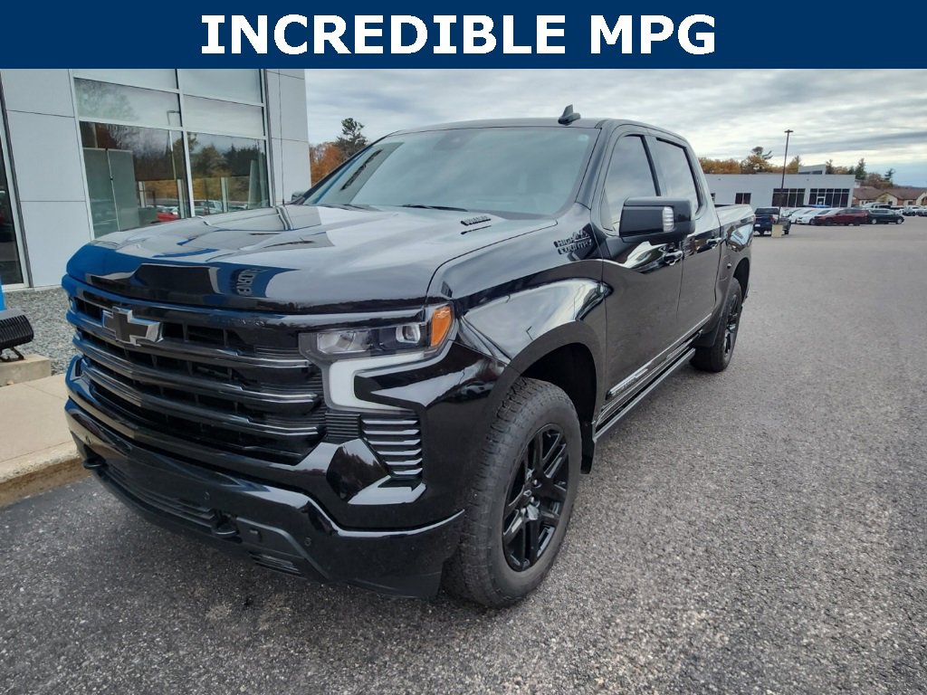 2024 Chevrolet Silverado 1500 High Country photo 2