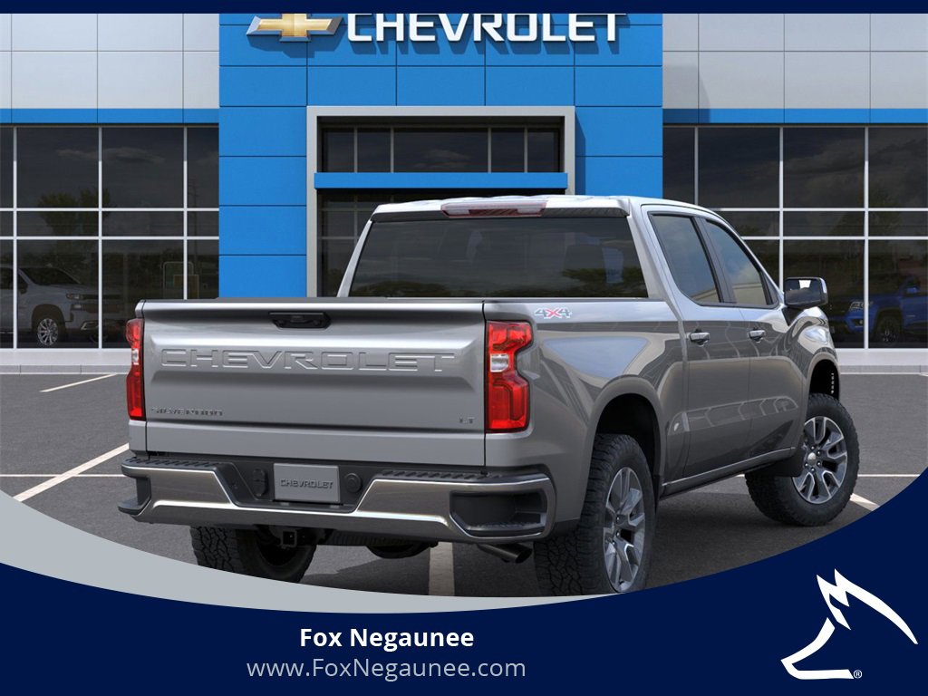 2026 Chevrolet Silverado photo 4