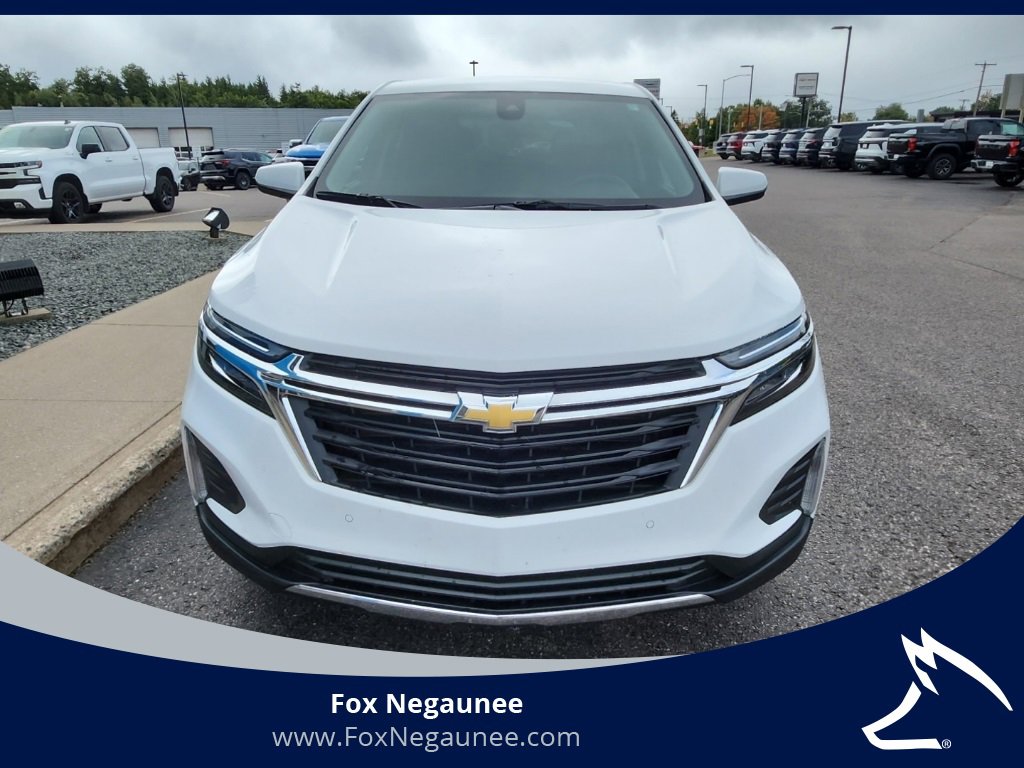 2024 Chevrolet Equinox LT photo 2