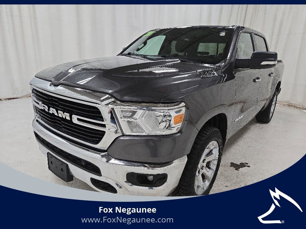 2020 RAM 1500 Big Horn/Lone Star 4x4 Crew Cab 5'7's photo