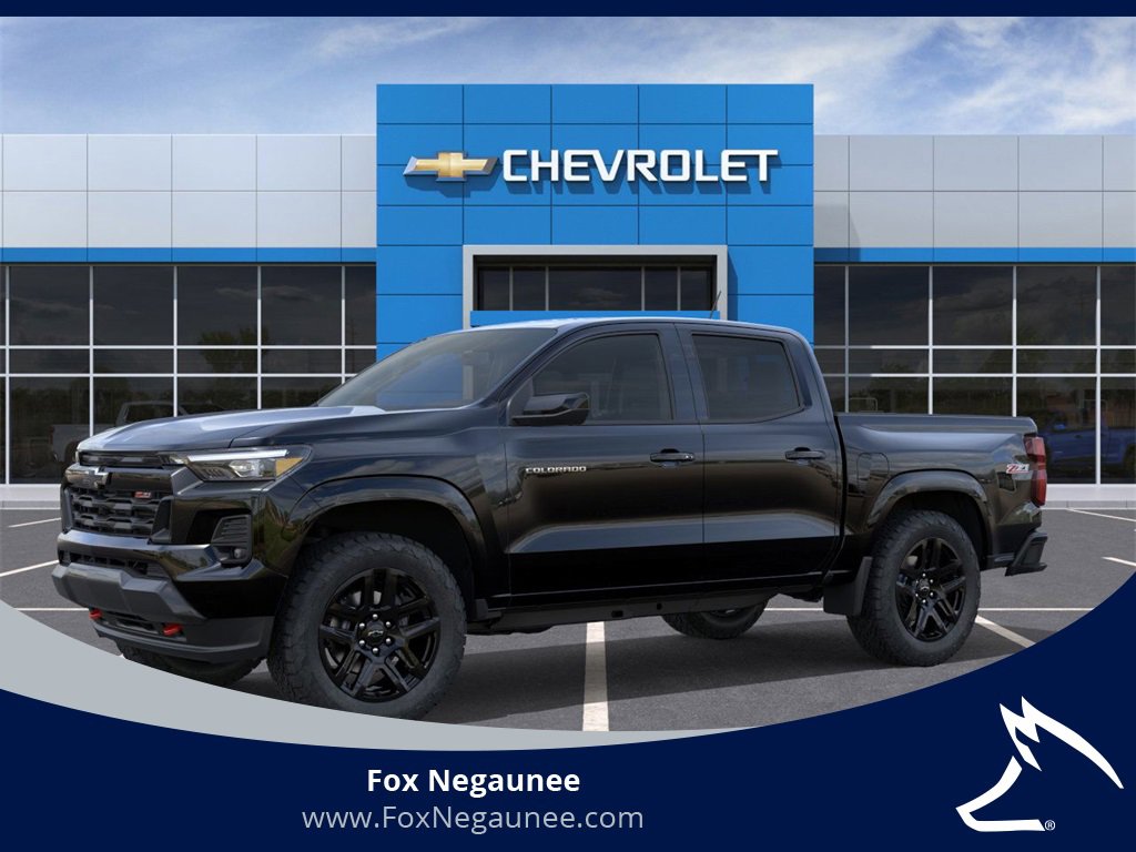 2025 Chevrolet Colorado Z71 photo 2