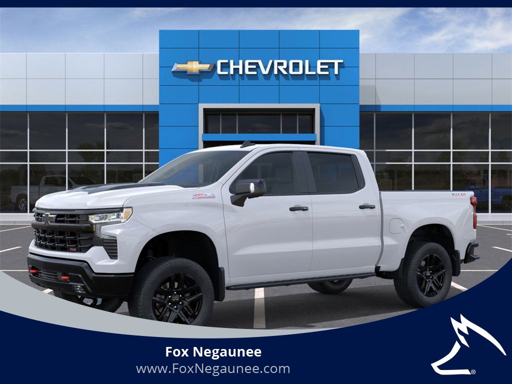 2026 Chevrolet Silverado Trail Boss LT photo 2