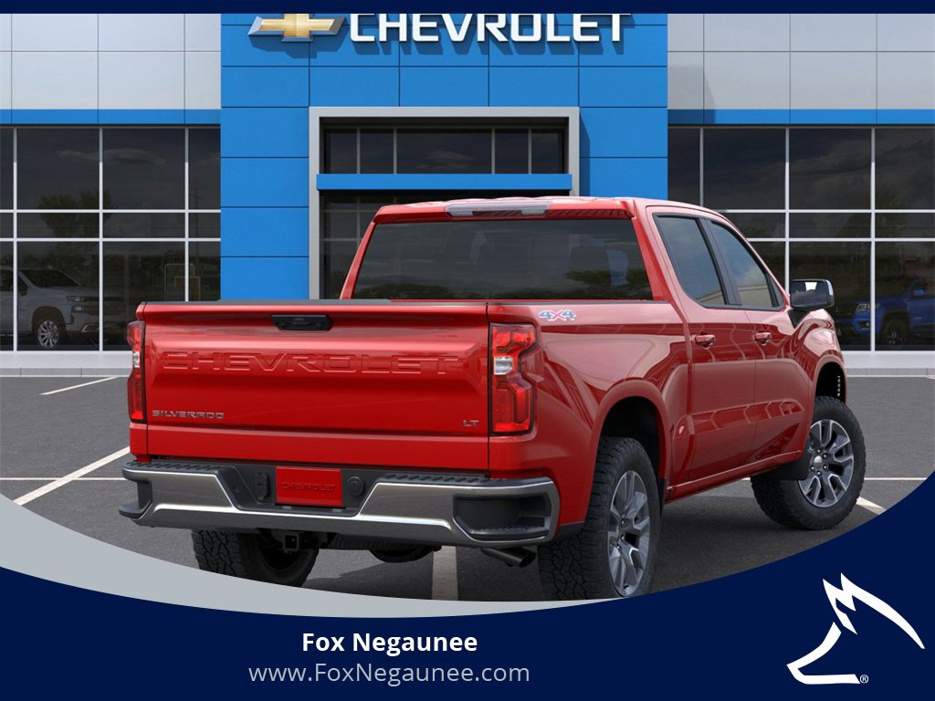 2026 Chevrolet Silverado photo 4