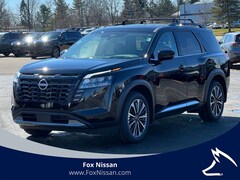 2026 Nissan Pathfinder Platinum SUV