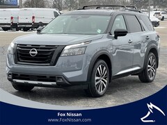 2025 Nissan Pathfinder Platinum SUV