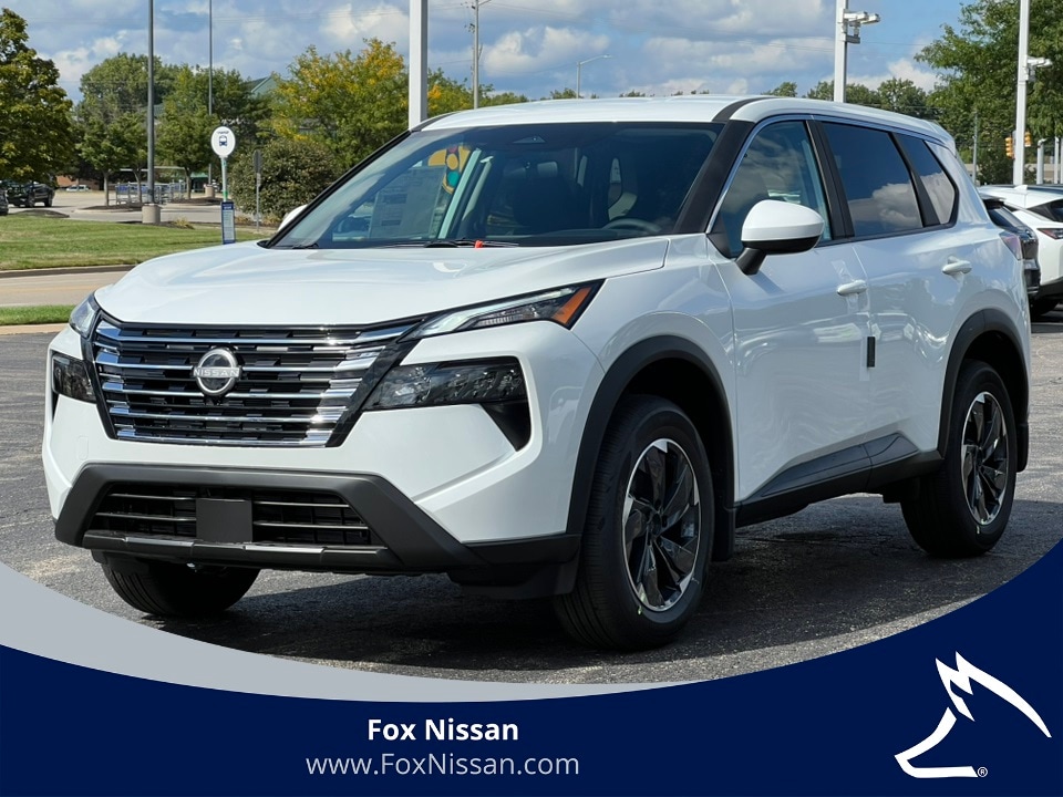 2026 Nissan Rogue SV's photo