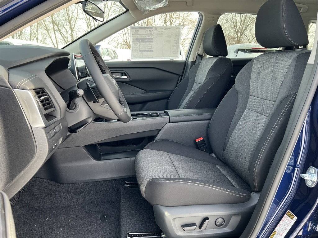 New 2026 Nissan Rogue SV SUV