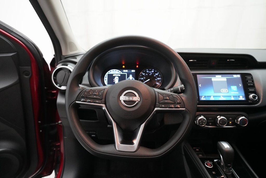 2024 Nissan Kicks SV photo 3