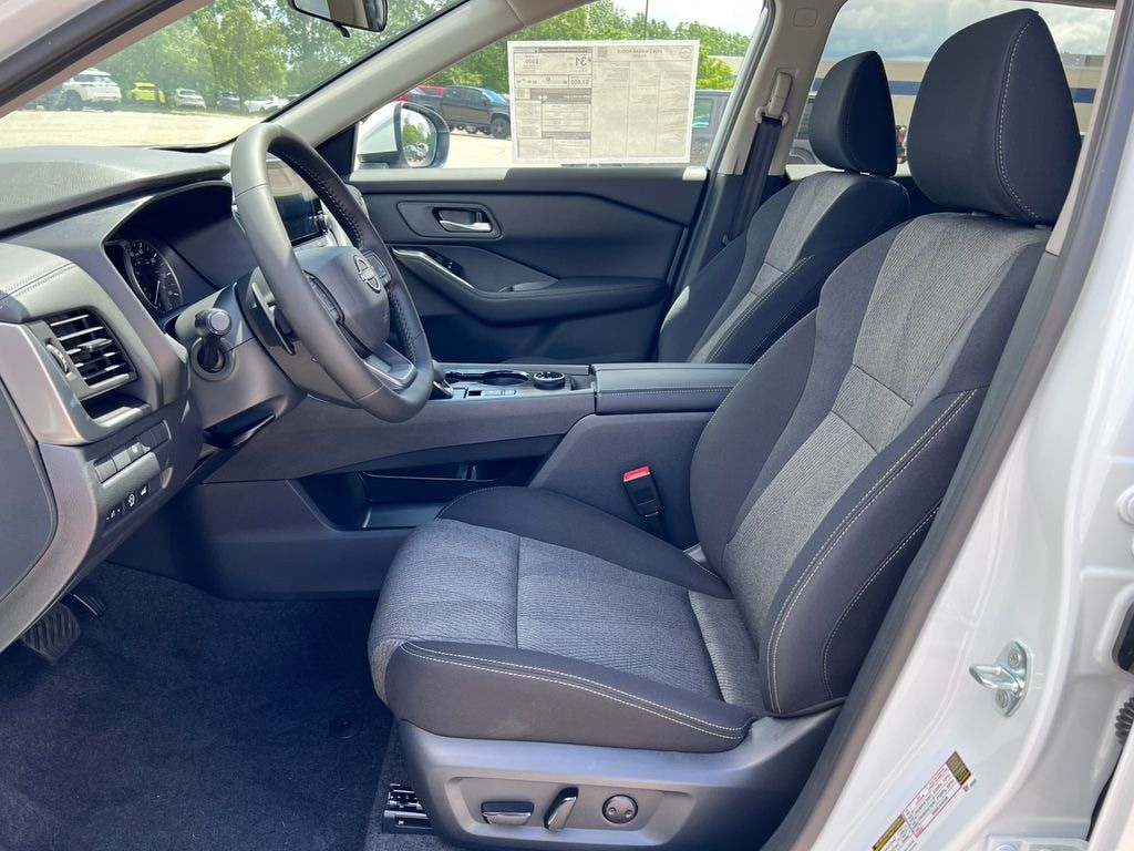New 2026 Nissan Rogue SV SUV