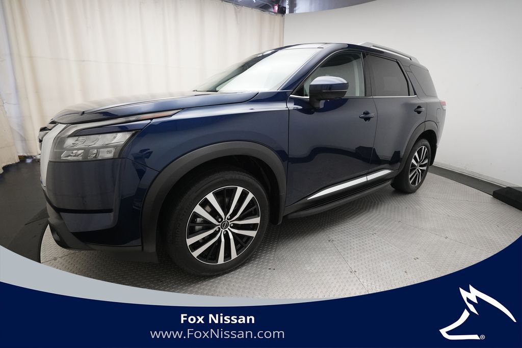 2025 Nissan Pathfinder Platinum 4WD's photo