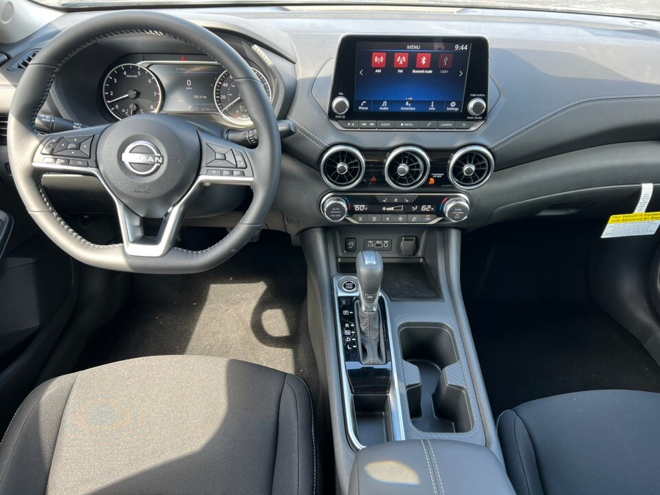 2025 Nissan Sentra SV photo 2