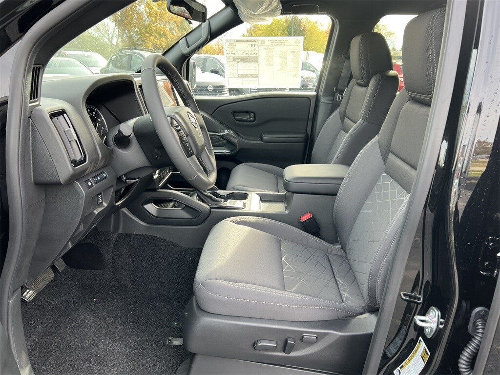 2026 Nissan Frontier SV photo 4