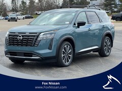 2026 Nissan Pathfinder Platinum SUV
