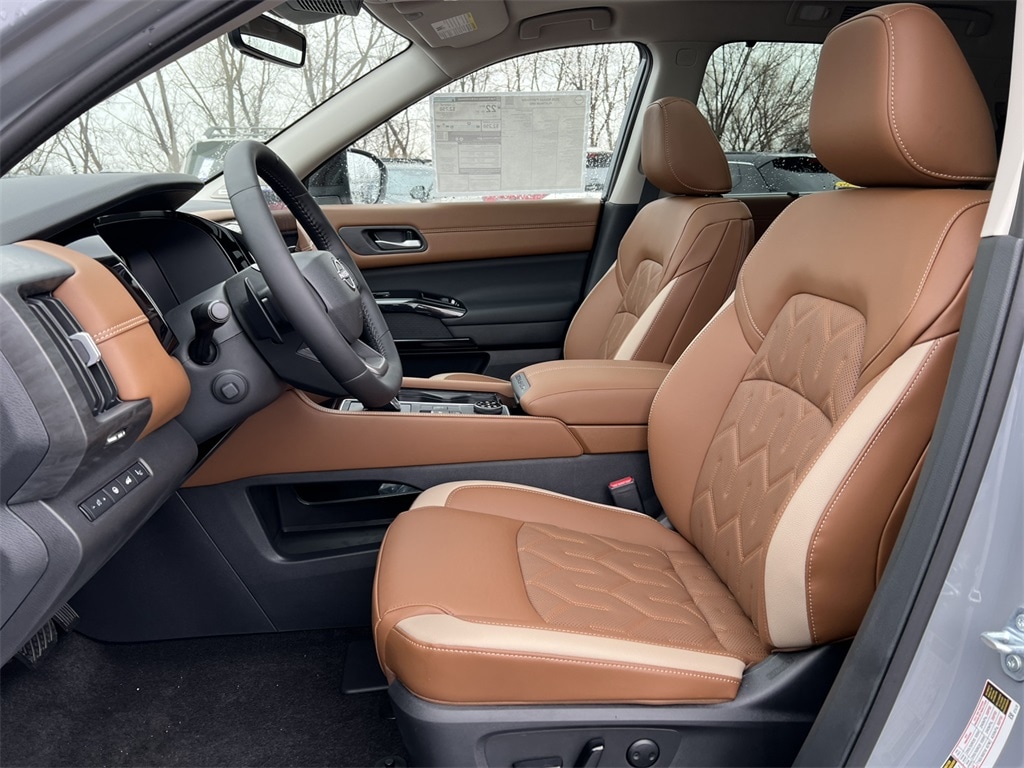 New 2026 Nissan Pathfinder Platinum SUV