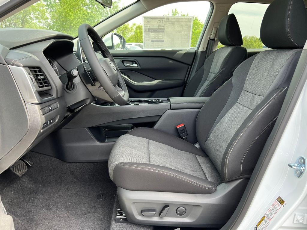 New 2026 Nissan Rogue SV SUV