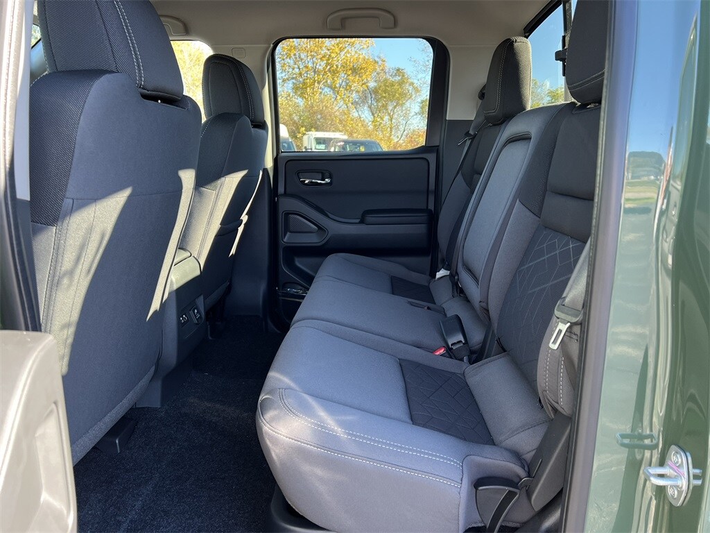 2026 Nissan Frontier SV photo 4