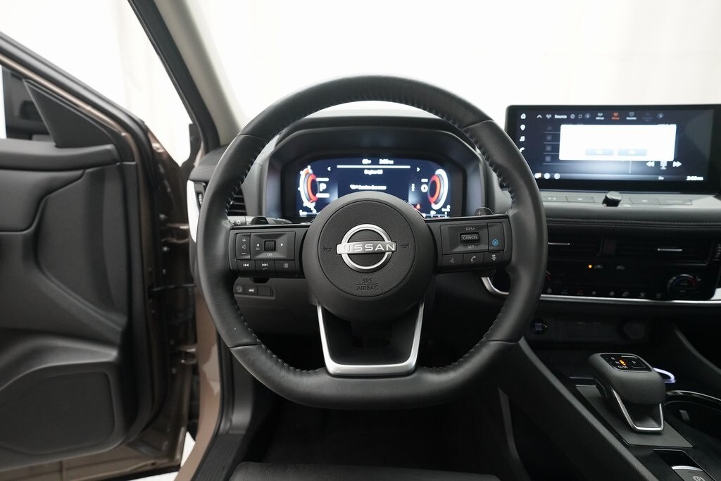 2024 Nissan Rogue SL photo 3