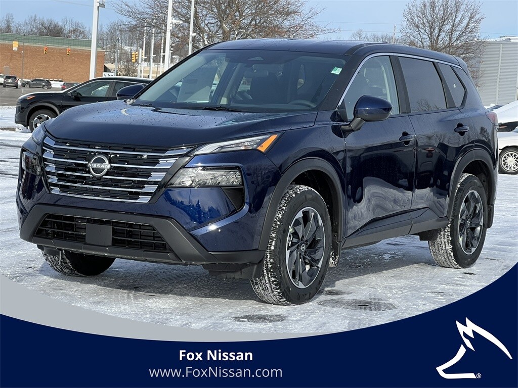 2026 Nissan Rogue SV's photo