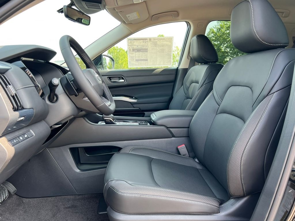 New 2026 Nissan Pathfinder SL SUV