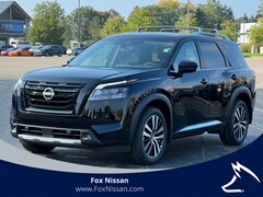 2025 Nissan Pathfinder Platinum SUV
