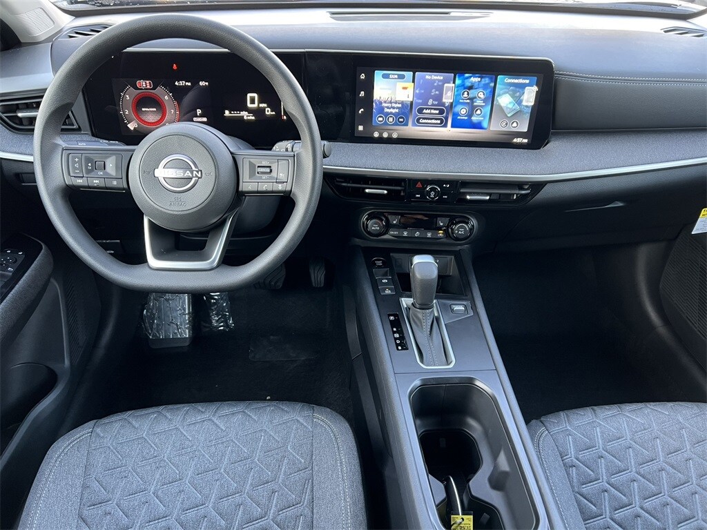 2026 Nissan Kicks SV photo 2