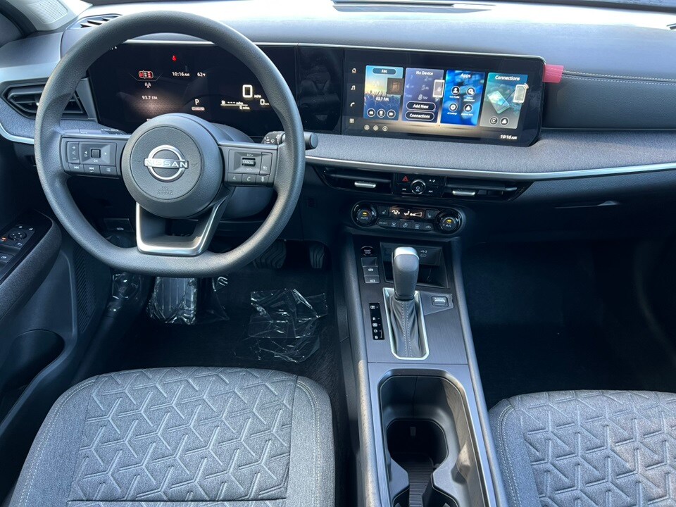 2026 Nissan Kicks SV photo 3