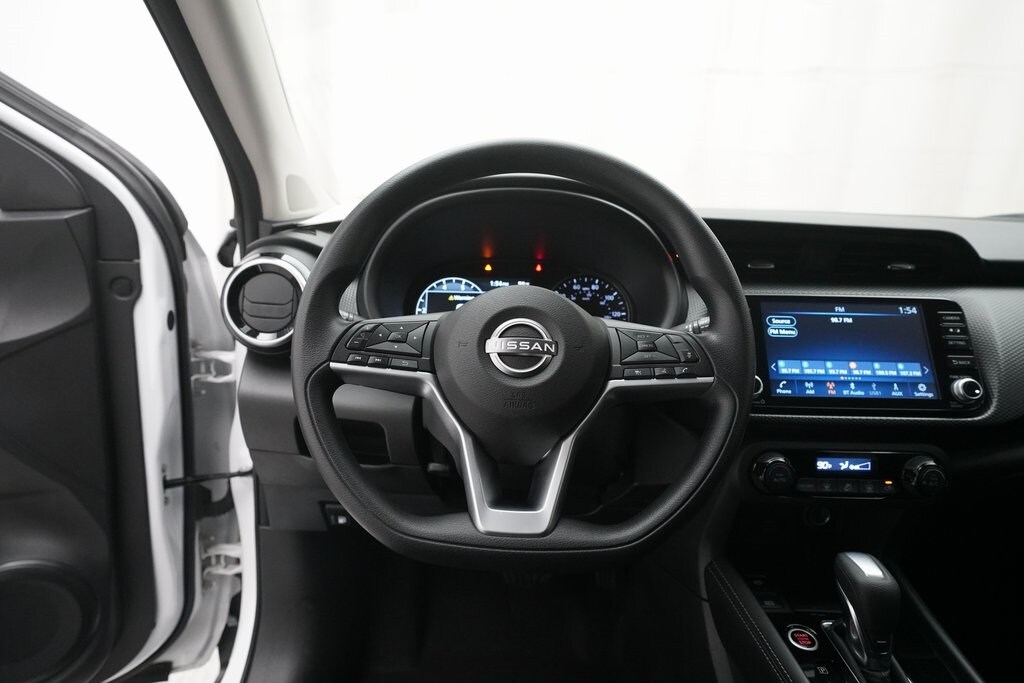 2022 Nissan Kicks SV photo 4