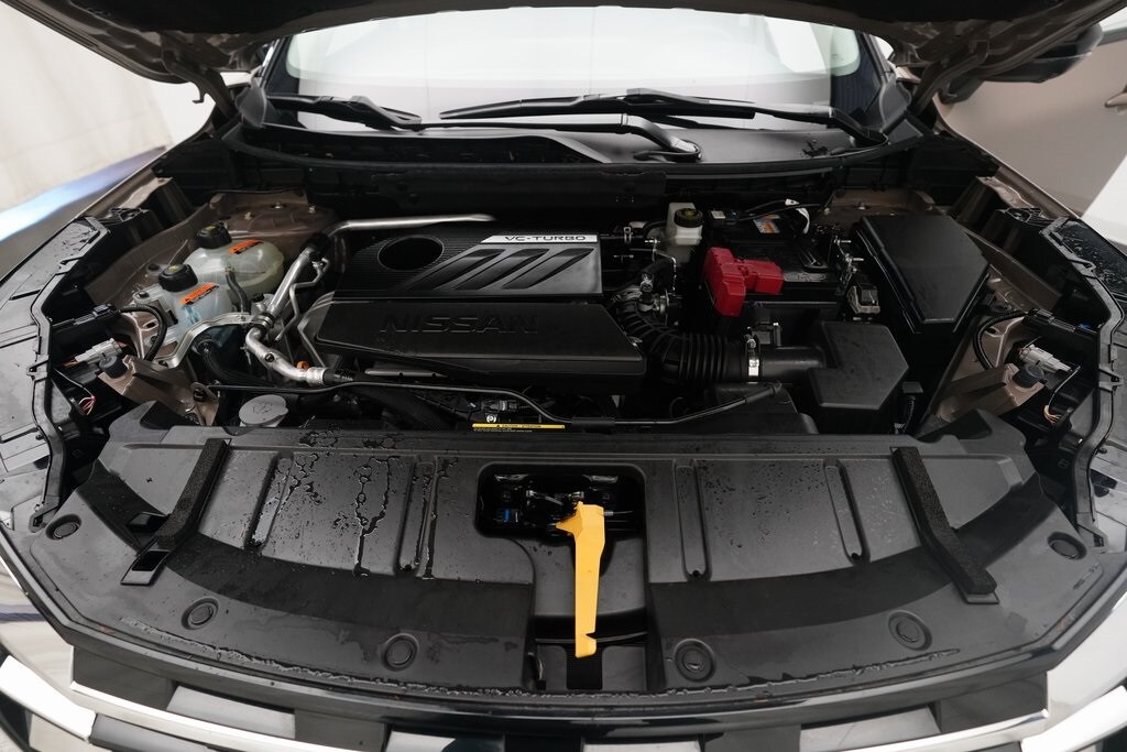 2024 Nissan Rogue SL photo 2