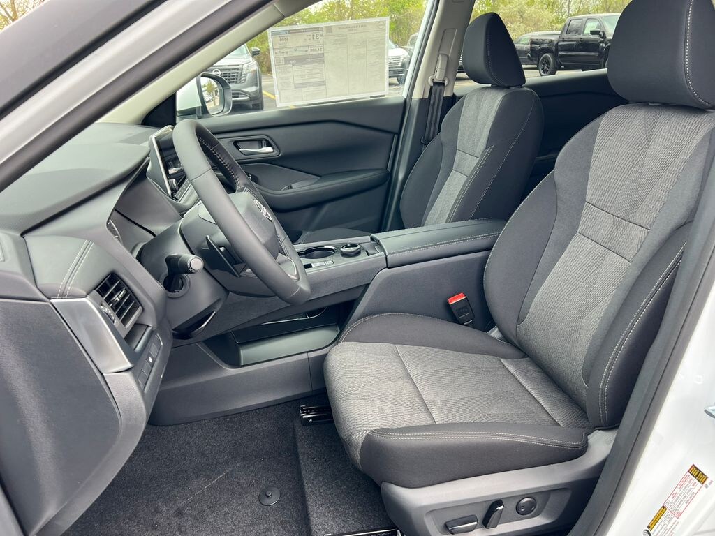 New 2026 Nissan Rogue SV SUV