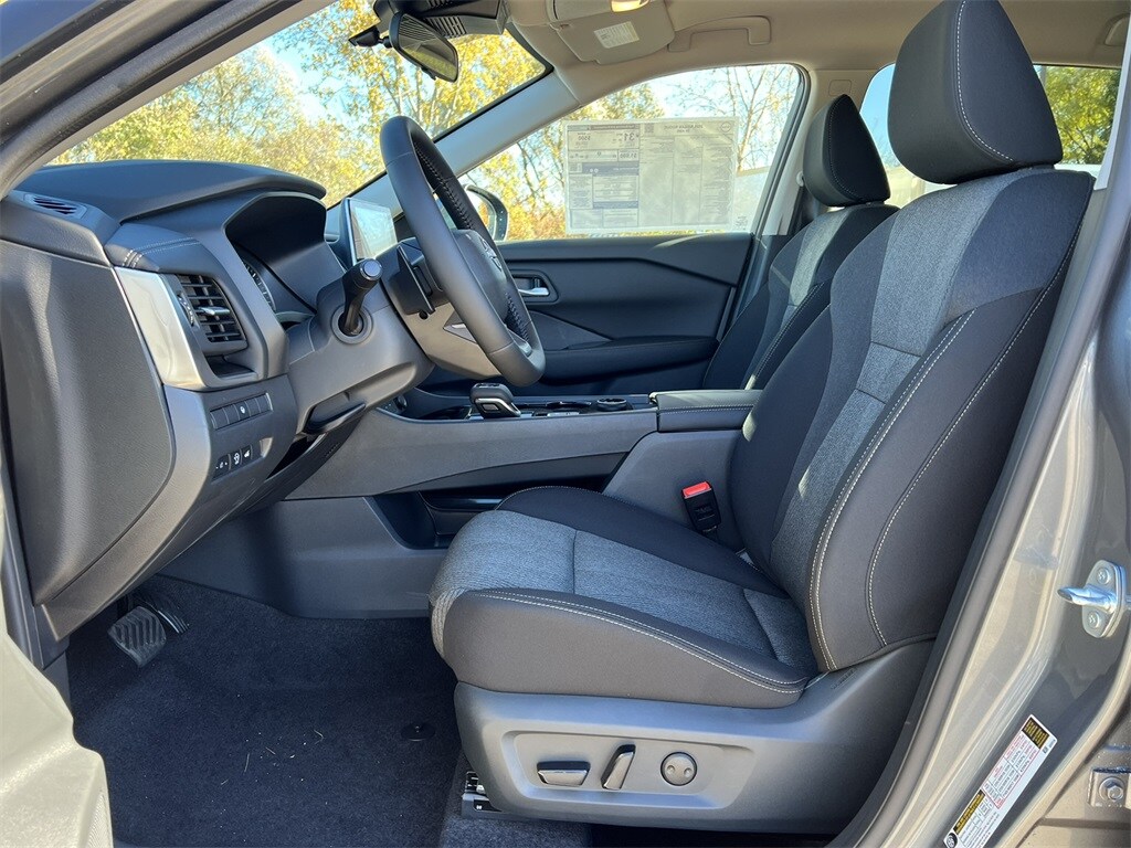 New 2026 Nissan Rogue SV SUV