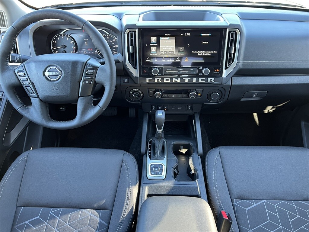 2026 Nissan Frontier SV photo 2