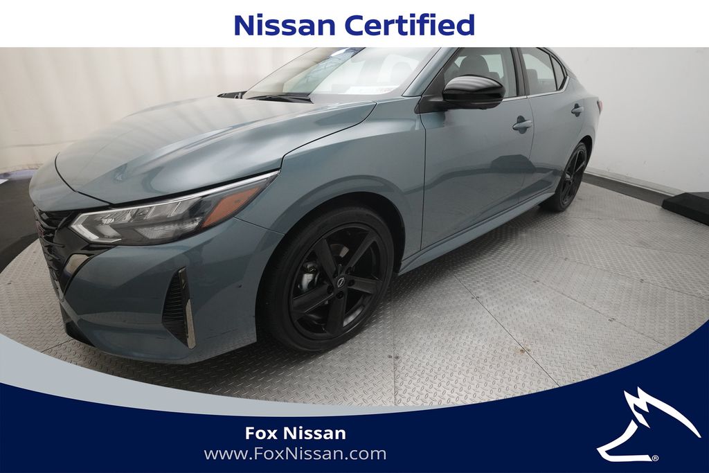 2024 Nissan Sentra SR CVT's photo