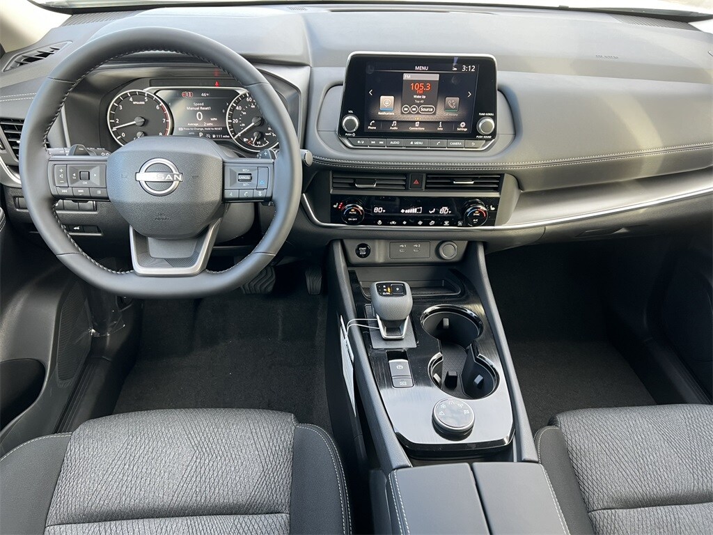 2026 Nissan Rogue SV photo 2
