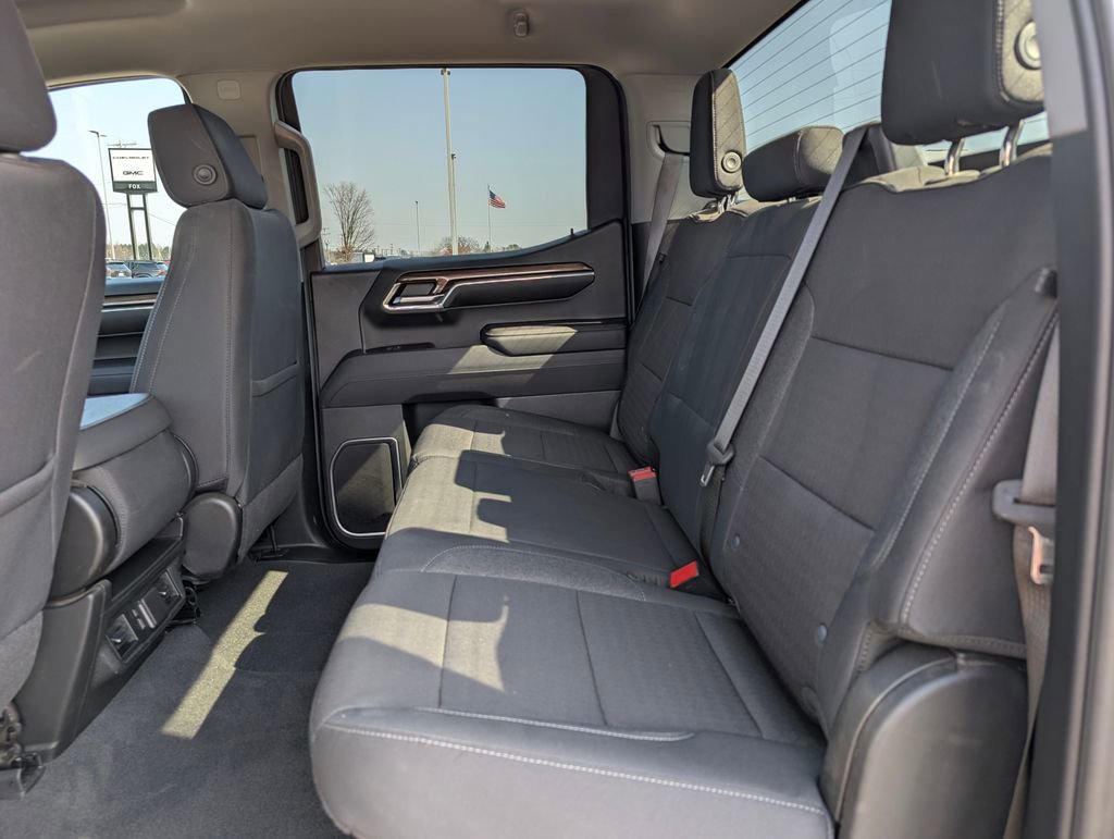 2024 Chevrolet Silverado 1500 LT - Photo 24